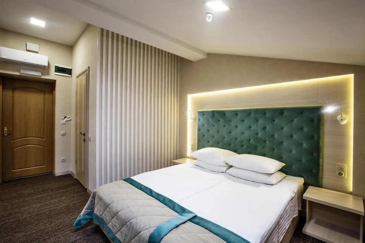 Hotel Natalia 18 Lviv 3*,